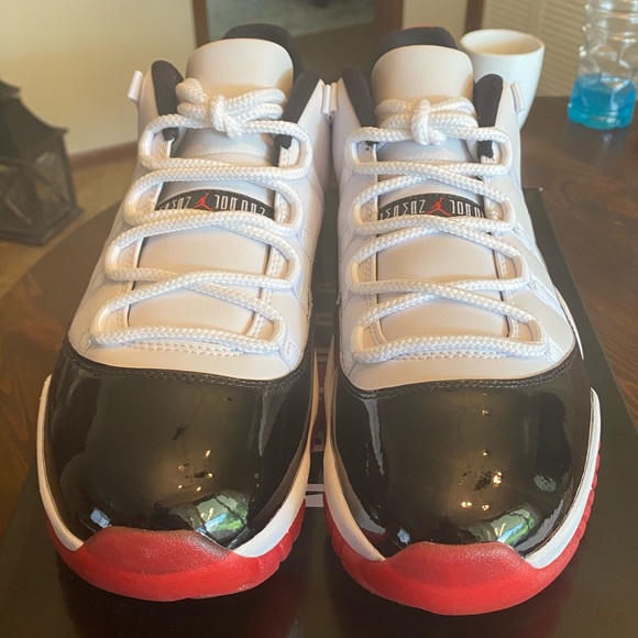 Air Jordan XI low size 12 - Picture 3 of 13
